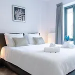 With Balcony And Full Kitchen Near Hotspot Апартаменты Тилбург