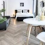 Апартаменты With Balcony And Full Kitchen Near Hotspot Тилбург