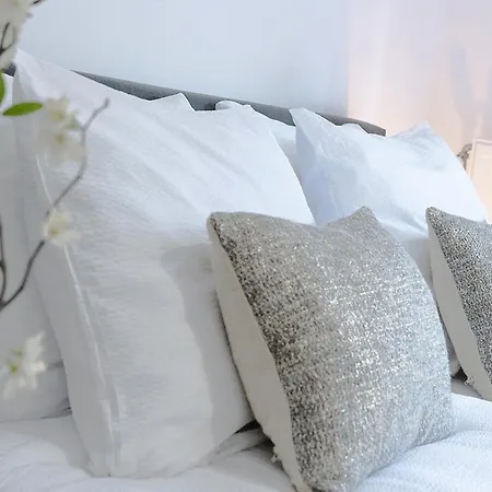 With Balcony And Full Kitchen Near Hotspot Tilburg