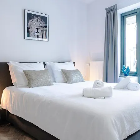 With Balcony And Full Kitchen Near Hotspot דירה טילבורג