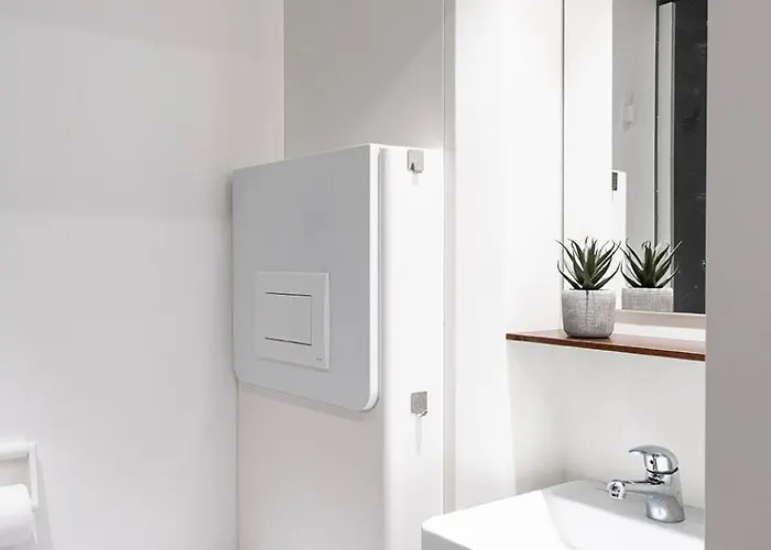 With Balcony And Full Kitchen Near Hotspot Appartamento