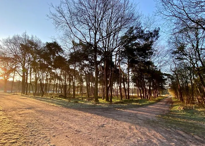 Appartement With Balcony And Full Kitchen Near Hotspot *