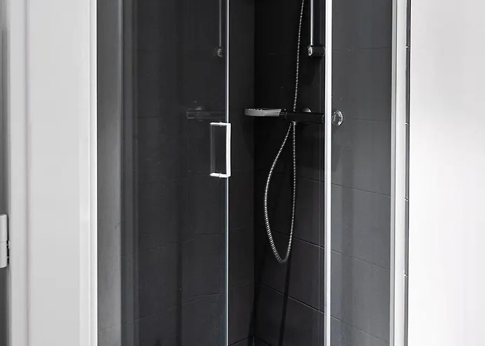 Apartamento With Balcony And Full Kitchen Near Hotspot