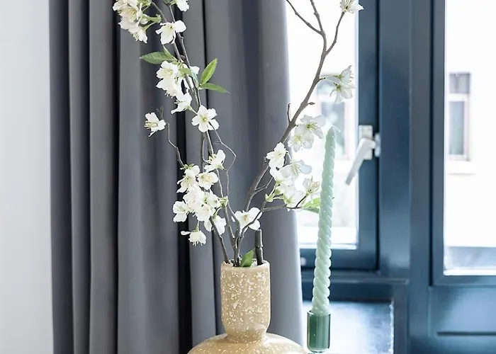 With Balcony And Full Kitchen Near Hotspot * Tilburg