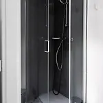 דירה With Balcony And Full Kitchen Near Hotspot
